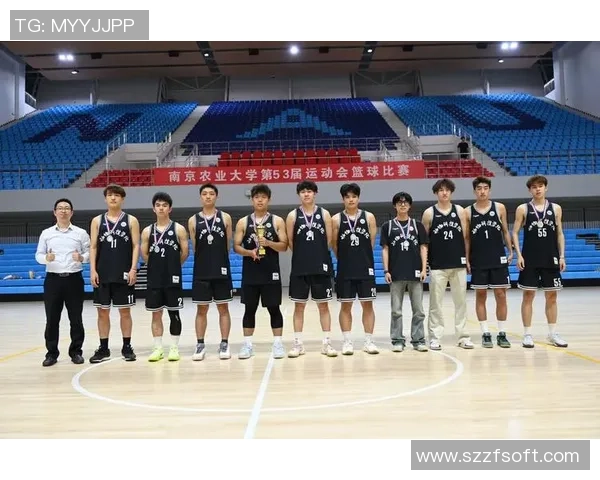 南京篮球队的团队协作揭秘：如何打造无懈可击的默契配合